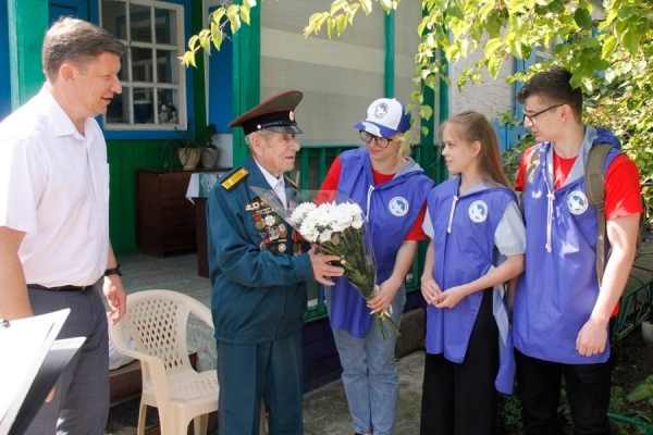 Ветеран получил медаль в честь 80-летия Прохоровского сражения